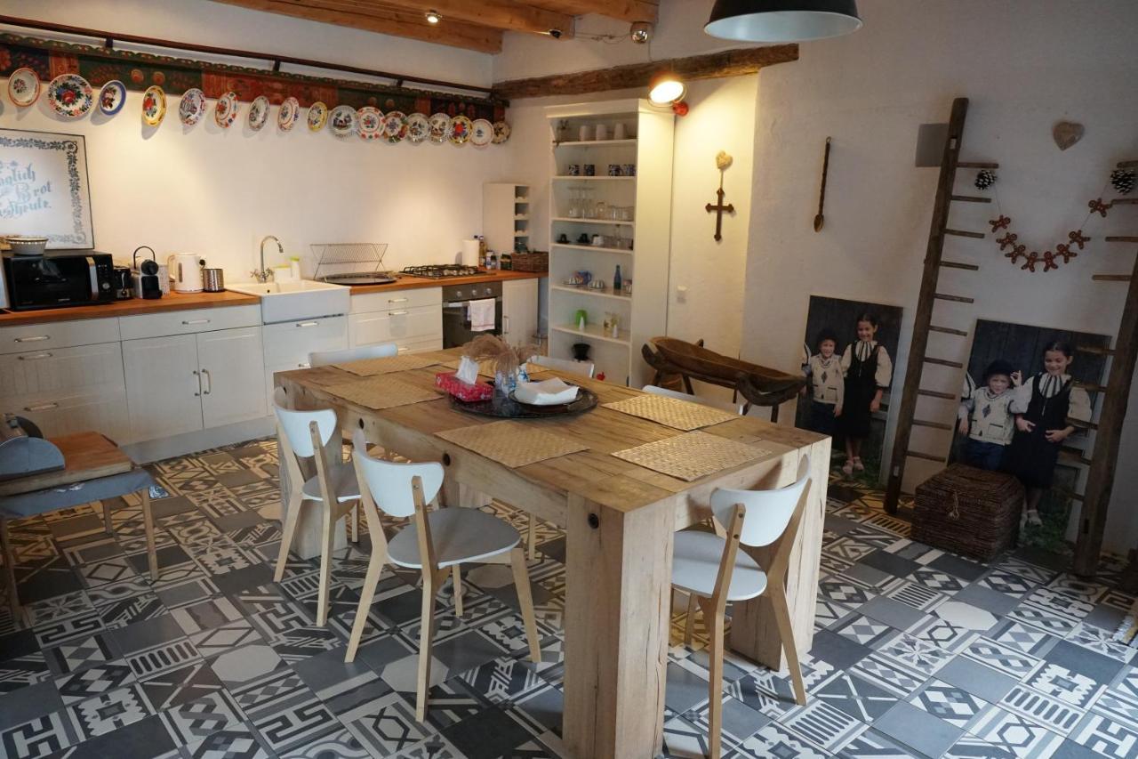 La Mosu Villa Porumbacu de Sus Bagian luar foto