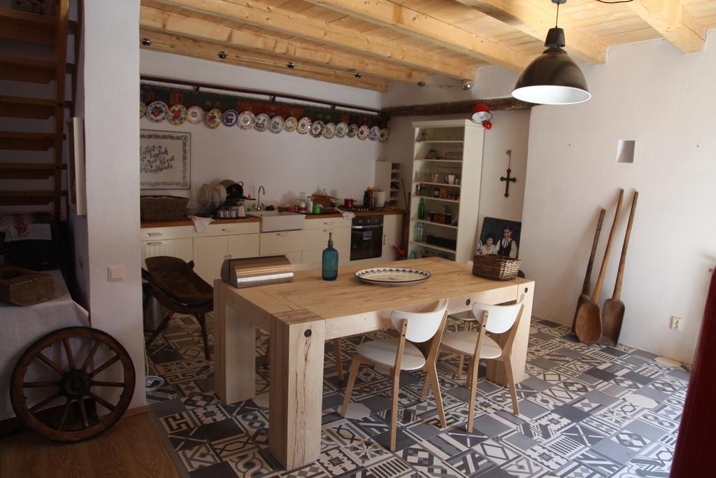 La Mosu Villa Porumbacu de Sus Bagian luar foto